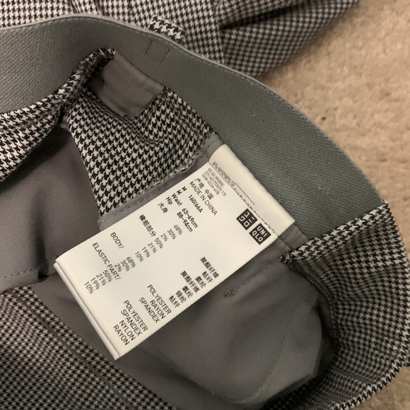 Uniqlo women’s grey houndstooth ankle length pants - Picture 3 of 3